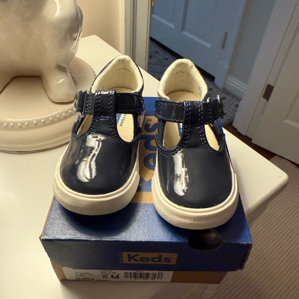 Keds Little Kids Daphne Patent Sneaker